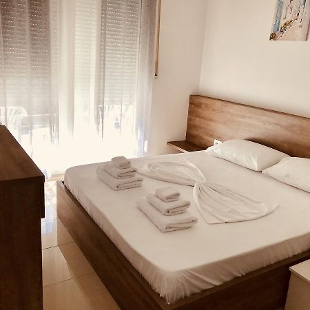 Viktoria'S Apartments Shëngjin Zewnętrze zdjęcie